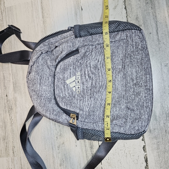 🆕️ Adidas Linear Mini Backpack Gray Adidas Travel Bag Adjustable Straps NWOT - Picture 7 of 7